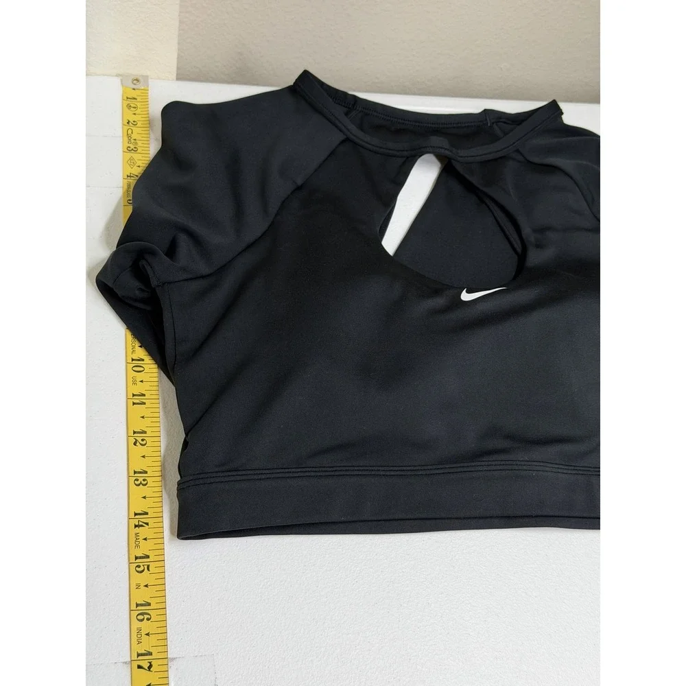 Nike Top Womens XL Black Dri-Fit Cutout Crop Long Sleeve Bra Activewear Gym